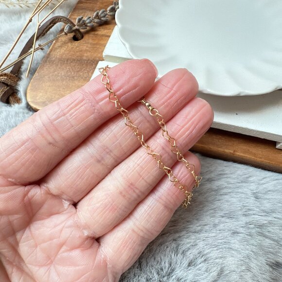 New Minimalist Gold Heart Chain Bracelet | 14k Gold-Filled - Picture 5 of 5